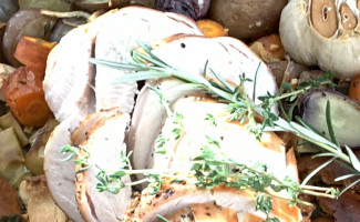 Cheers To-Go Festive Meal Kit